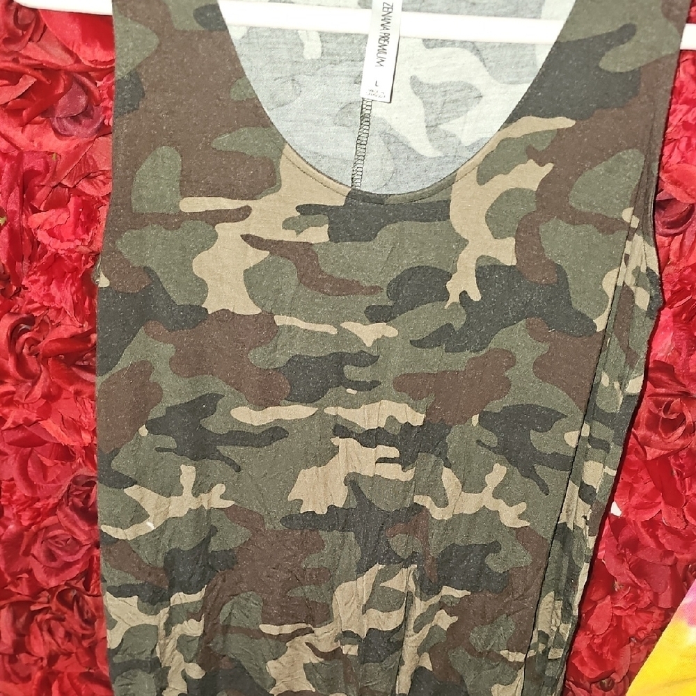 Zenana Women's Outfitters Camouflage Long Tank Top Size Large
